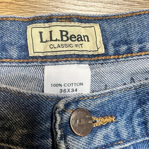 LL Bean Jeans Men's 36 x 34 Classic Fit Straight Leg Stonewashed Denim - Picture 3 of 11